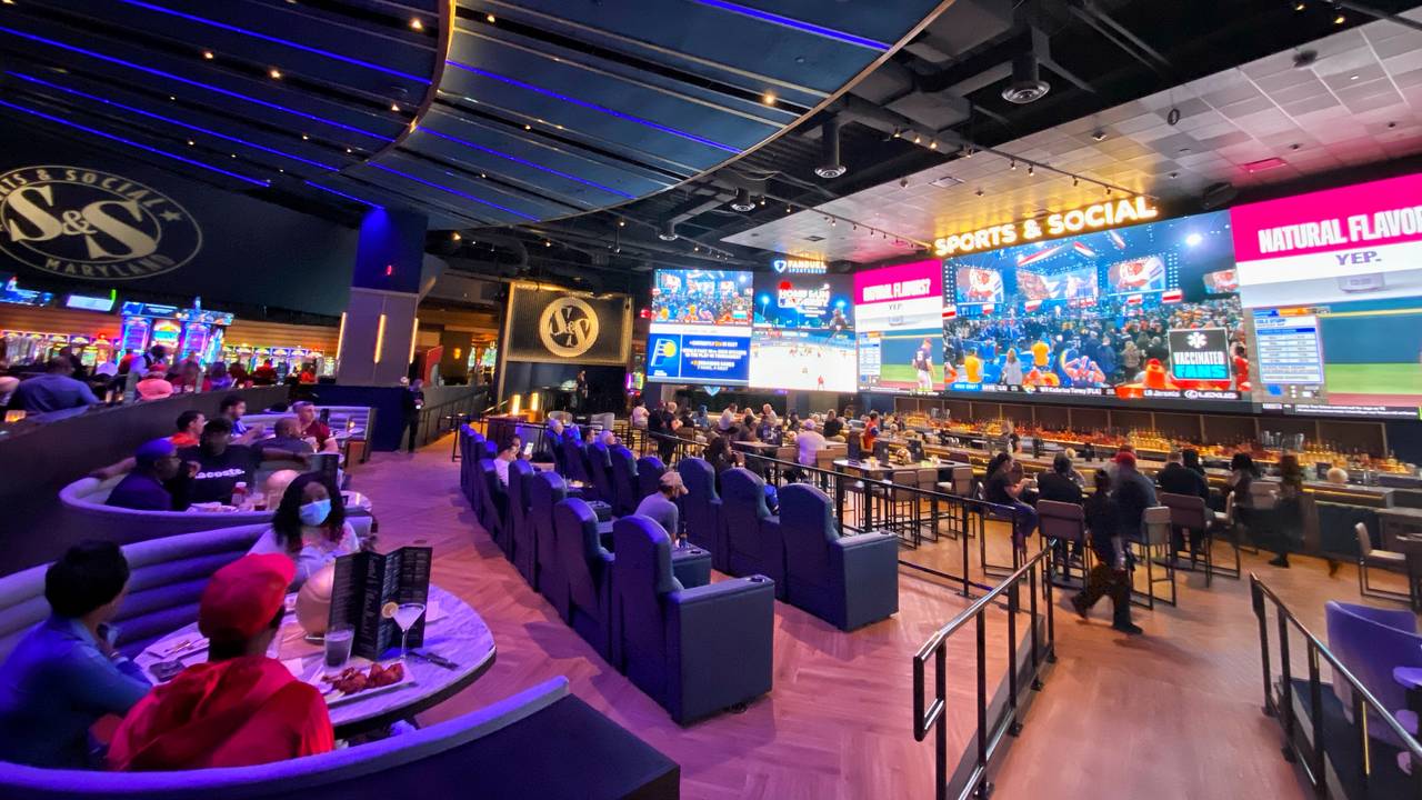 Beyond the Tables: Live Casino Sports in the Digital Era